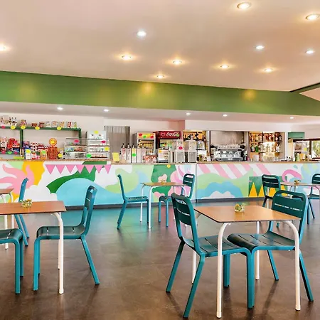 Aparthotel Village With Swimming-pool In Montalto Marina Just 100 Meters From The Beach, Mobile Homes With Air Conditioning And Private Outdoor Area Torre di Montalto