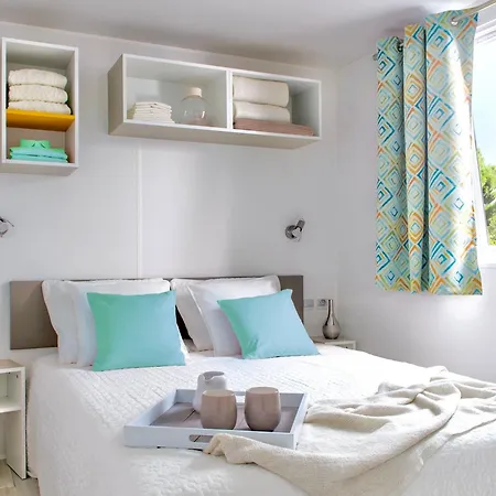 Village With Swimming-pool In Montalto Marina Just 100 Meters From The Beach, Mobile Homes With Air Conditioning And Private Outdoor Area 3*