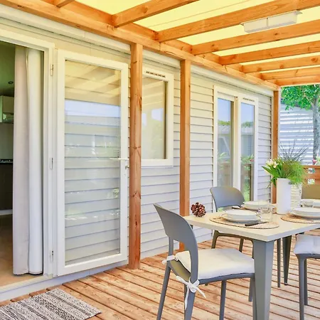 Village With Swimming-pool In Montalto Marina Just 100 Meters From The Beach, Mobile Homes With Air Conditioning And Private Outdoor Area Aparthotel Torre di Montalto